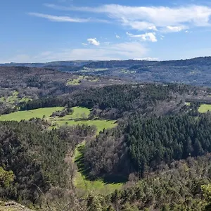  Hébergement de vacances La Couze Pavin France